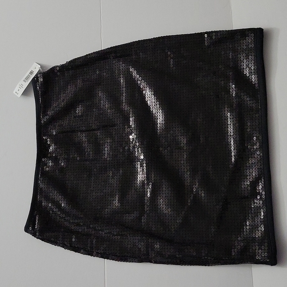 Nwt Aritzia Tulula Sequin Mini Skirt Size Medium Black